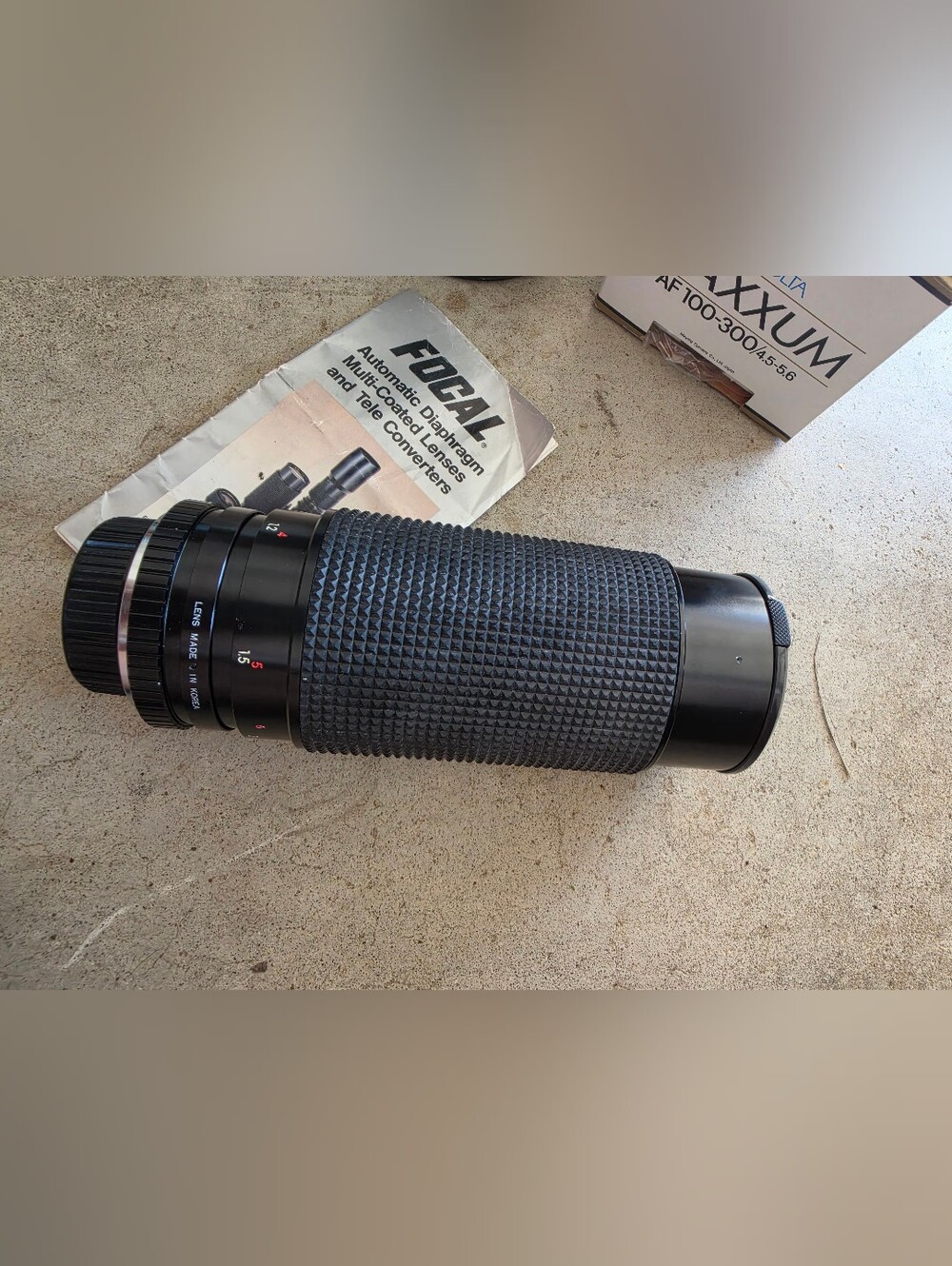 Vintage Focal MC Auto Zoom 60-300mm Camera Lens + Case